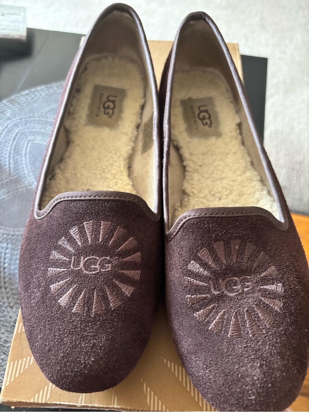 UGG Alloway Womens Brown Suede Shearling-Lined Slip-On Flats